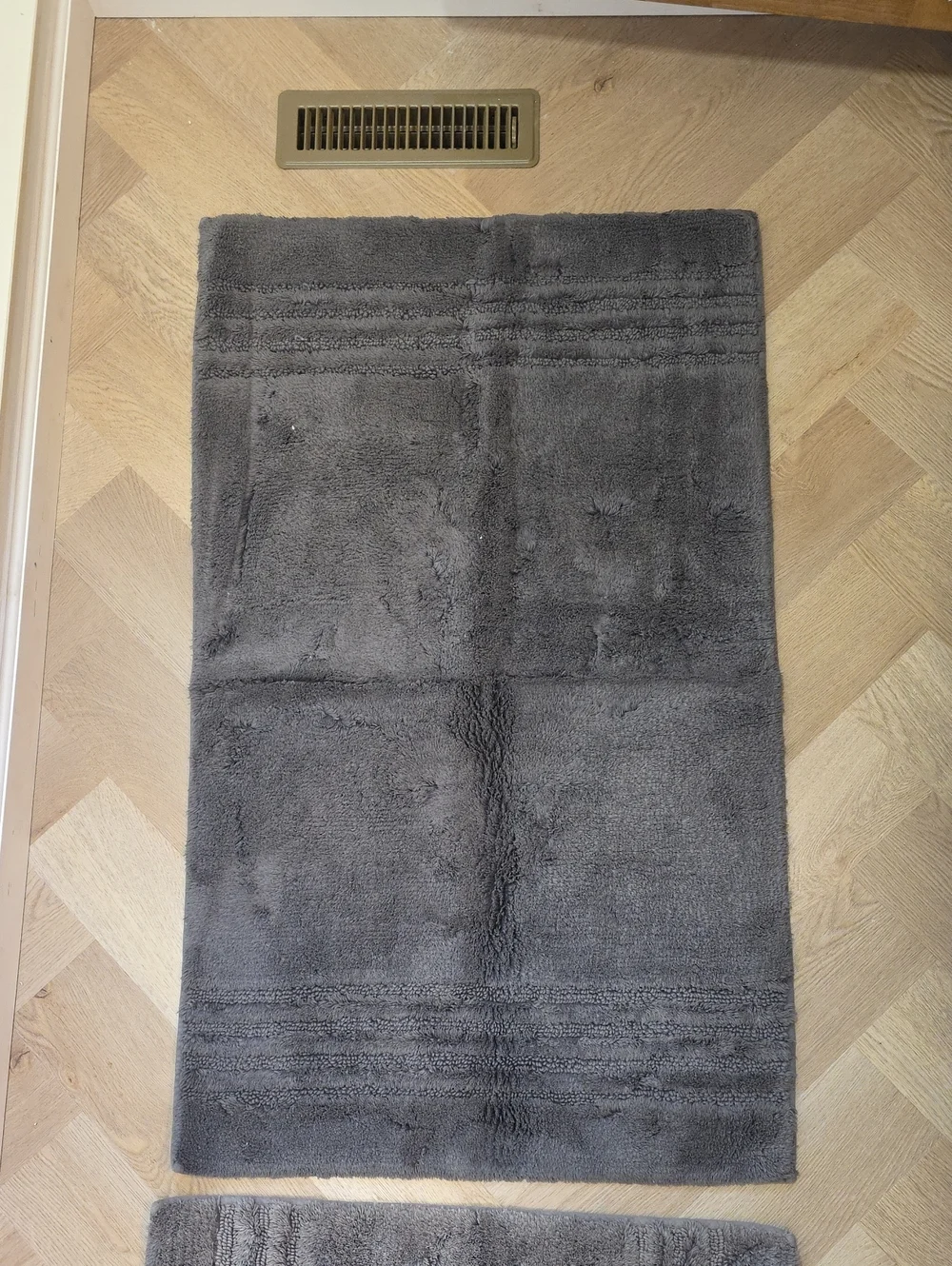 Simply Vera Wang Bath Mat Set
